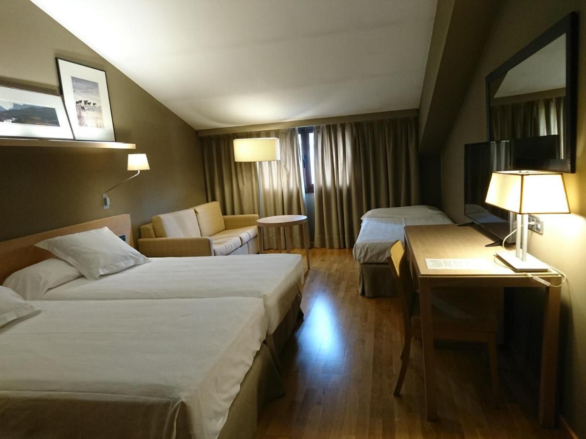 Parador De La Seu D'Urgell Eksteriør bilde